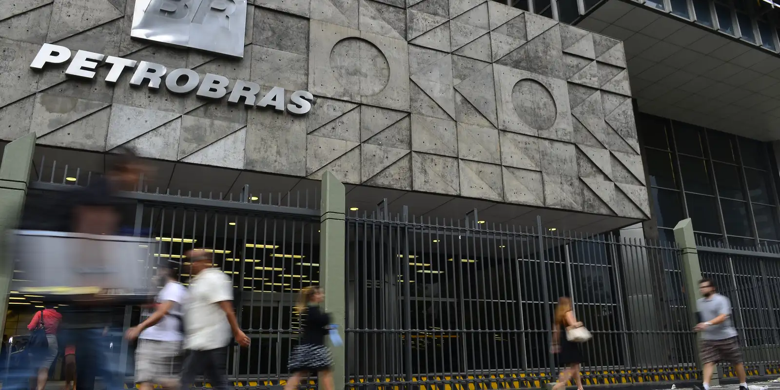 Petrobras confirma descoberta de gás em águas profundas na Colômbia