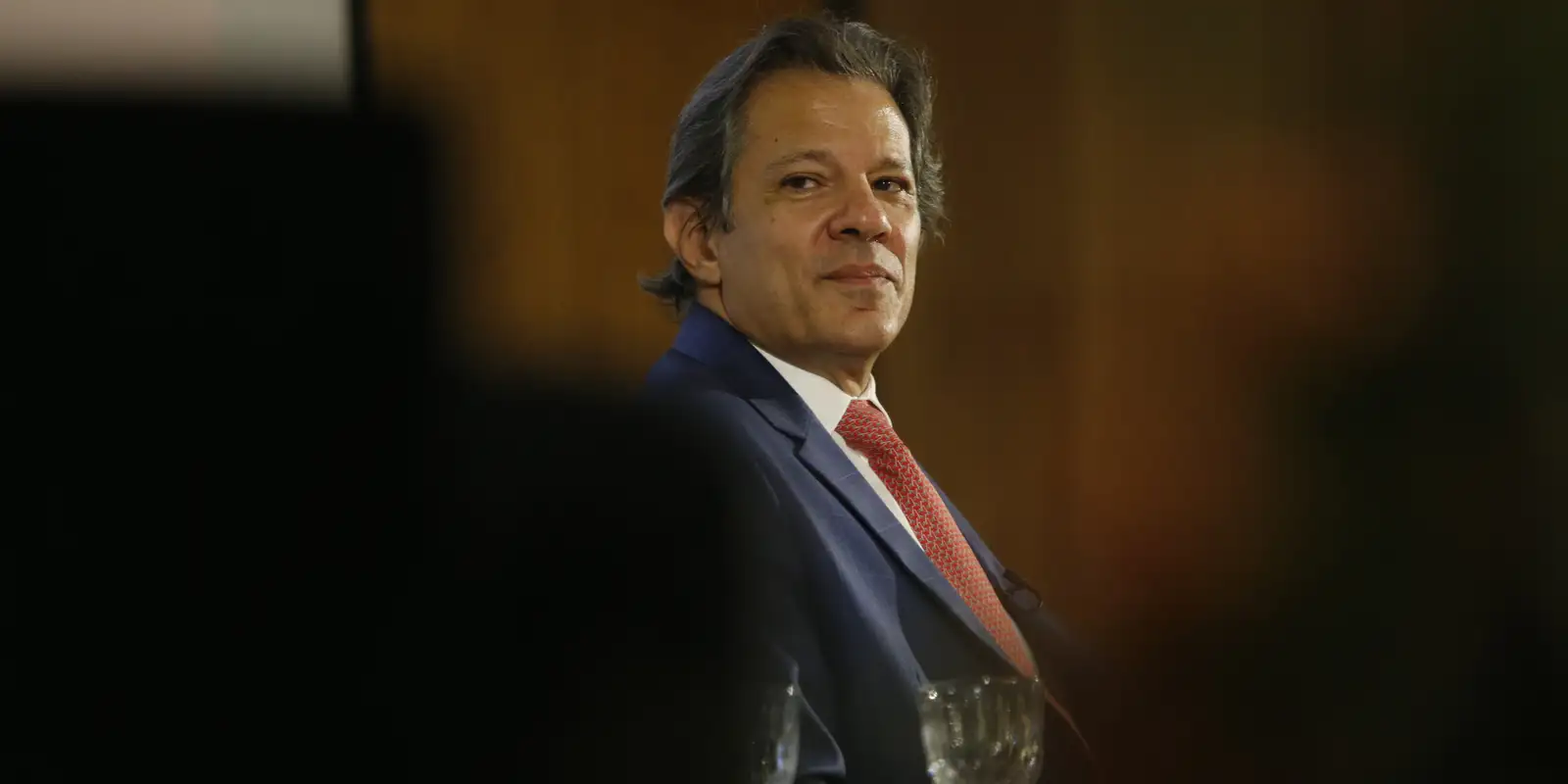 Em Nova York, Haddad diz que despesas estão dentro do arcabouço