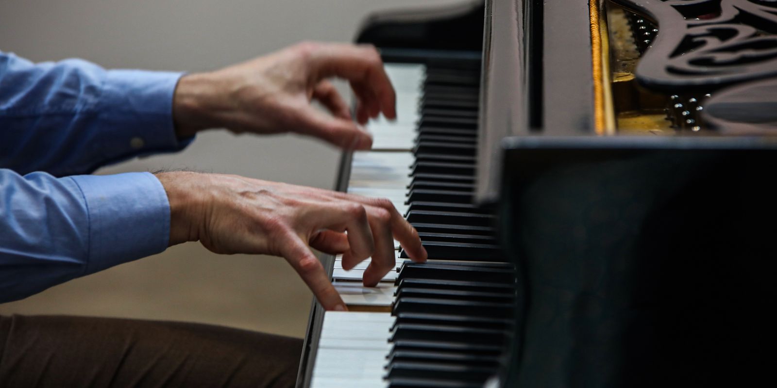 Festival de piano leva música a escolas e locais públicos de Joinville