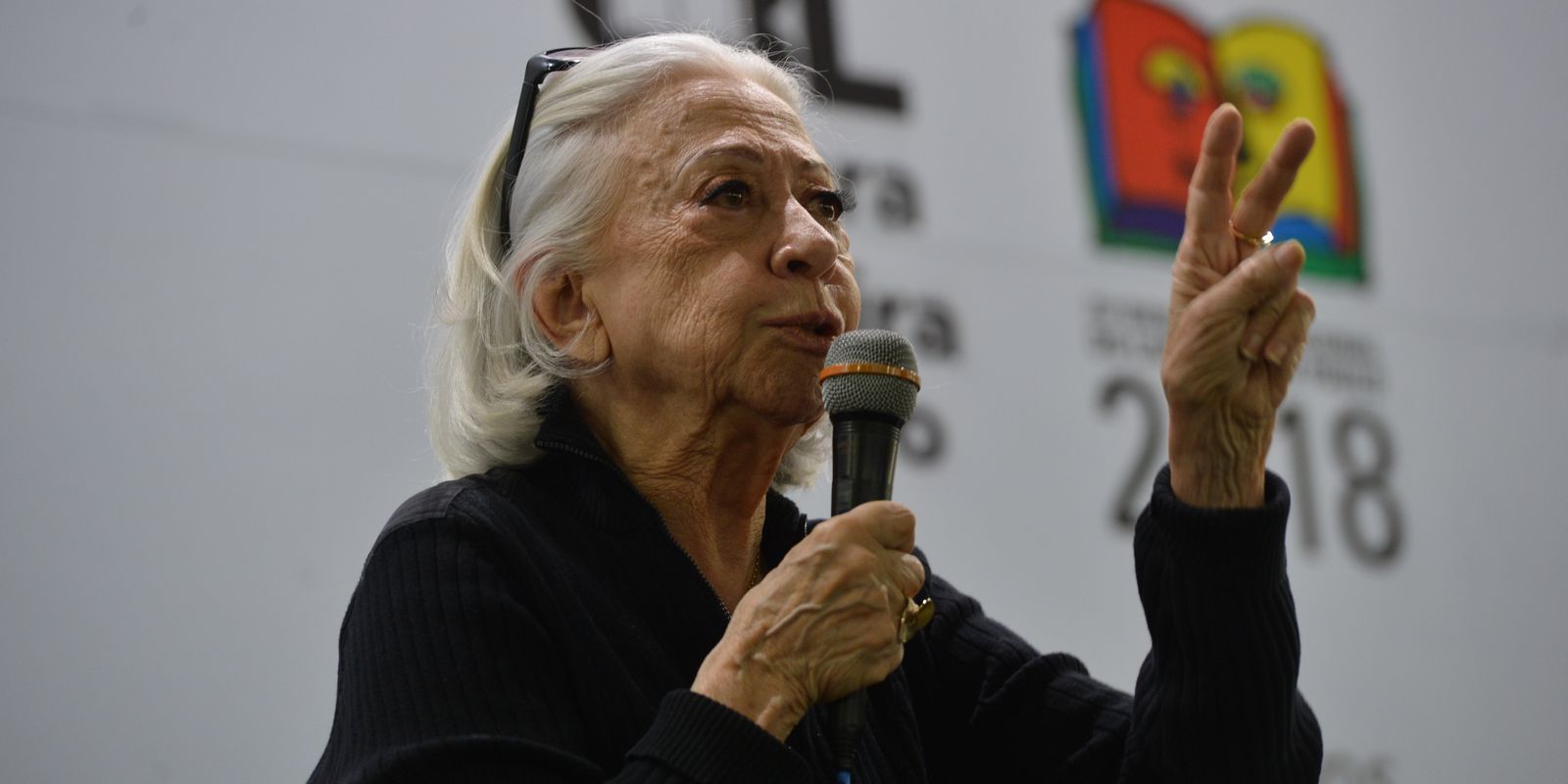 Viva Maria celebra 95 anos de Fernanda Montenegro, que segue no palco