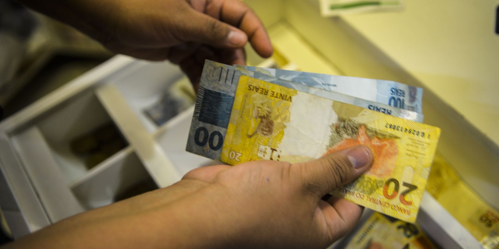 Inflação usada para corrigir salários fecha março em 0,51%