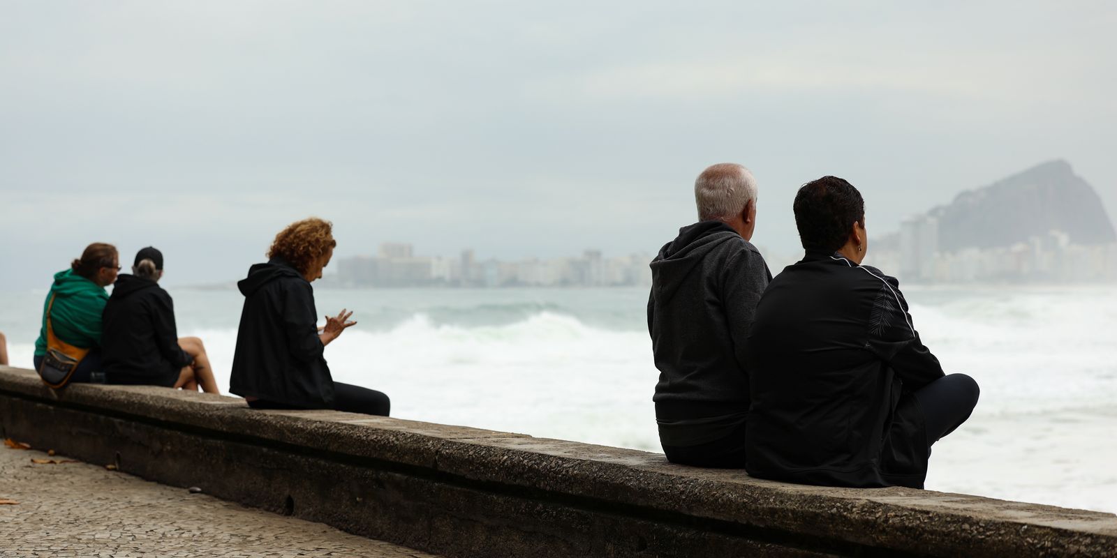 Frente fria se aproxima do Rio e pode provocar fortes rajadas de vento