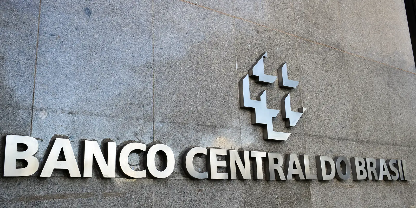 Crescimento econômico, café e energia reforçaram inflação, diz BC