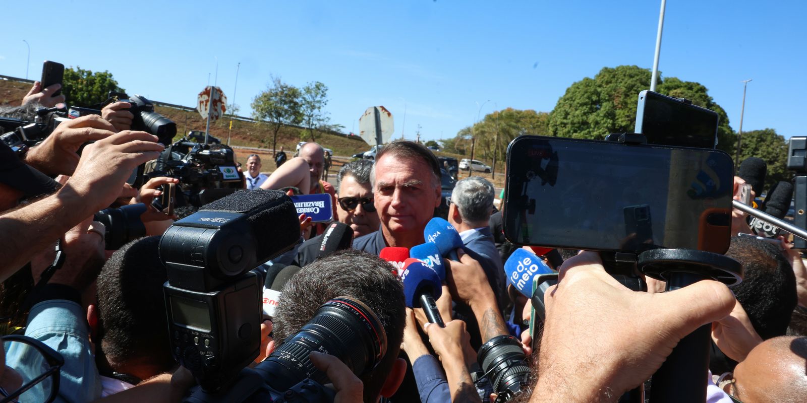 Maioria da 1ª Turma do STF vota por manter cautelares contra Bolsonaro