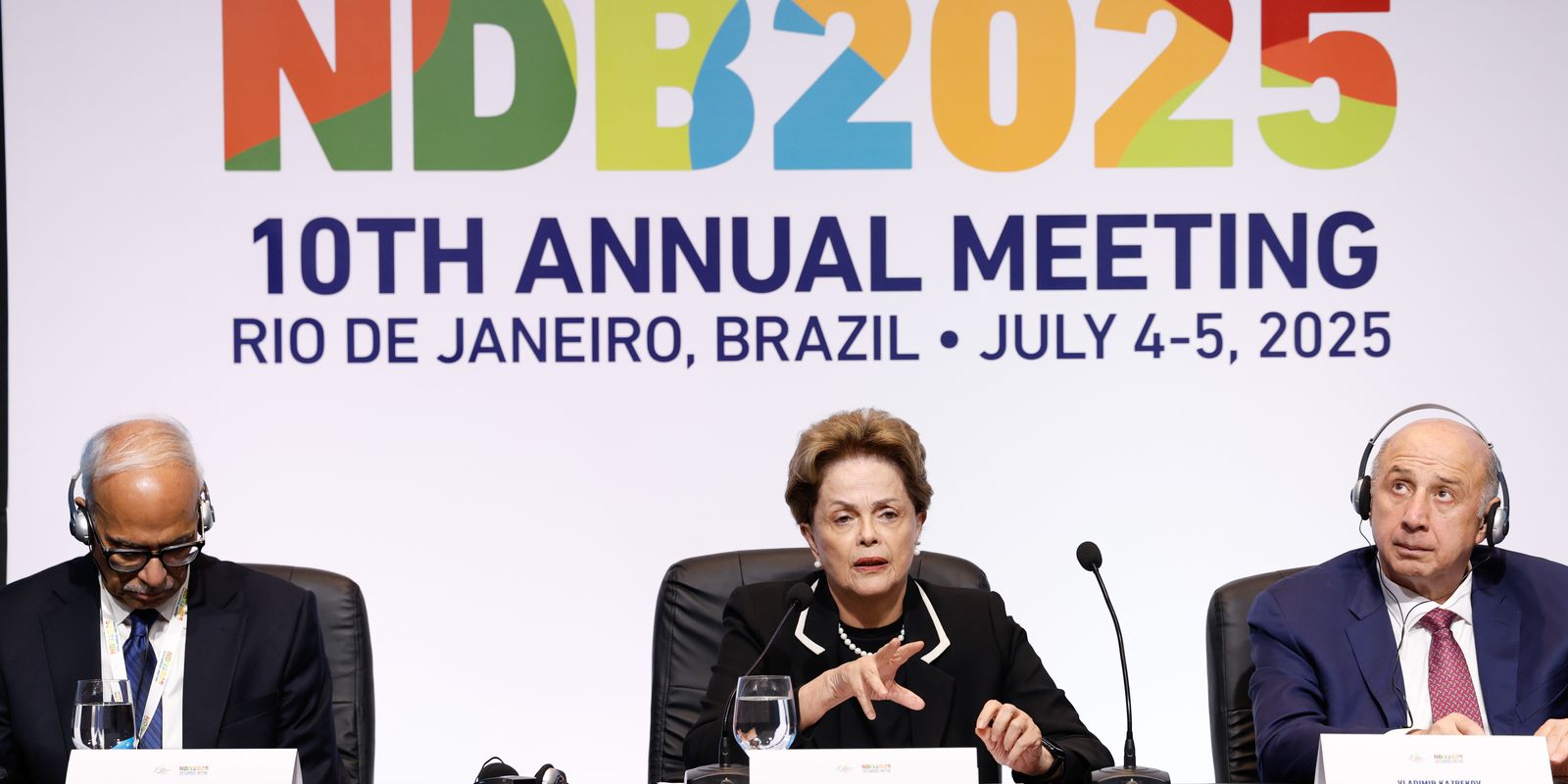 Ninguém quer assumir lugar dos Estados Unidos, diz Dilma Rousseff