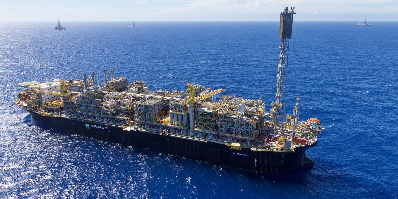 Petrobras libera início da construção de quatro navios