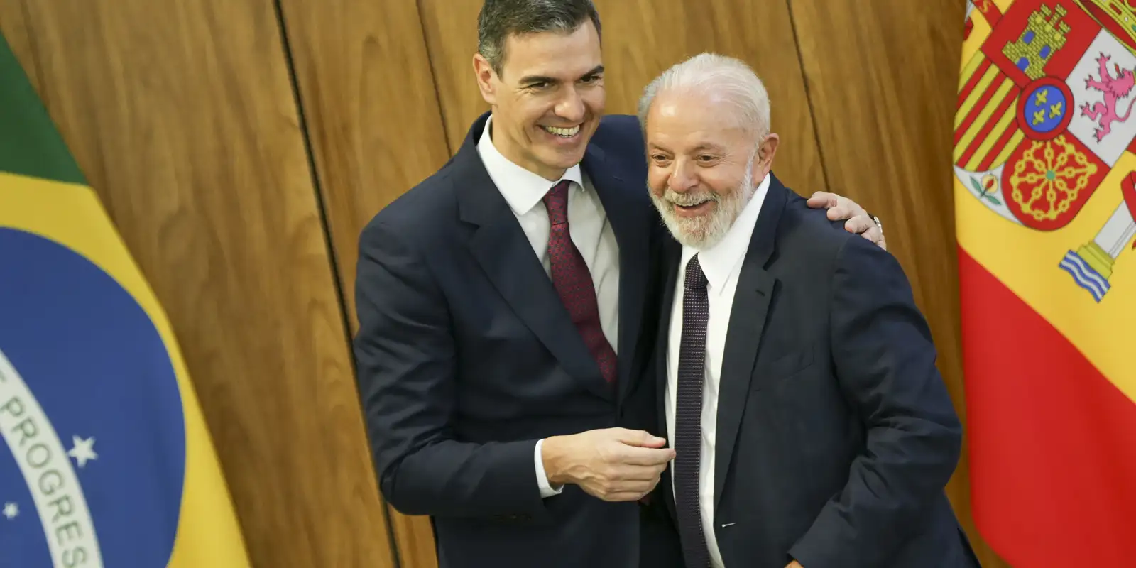 Lula conversa com presidente espanhol sobre Mercosul-UE e guerra