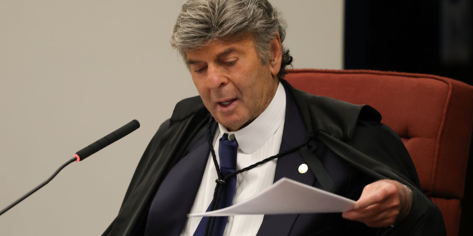 Fux pede vista e suspende julgamento de recurso de Moro no STF