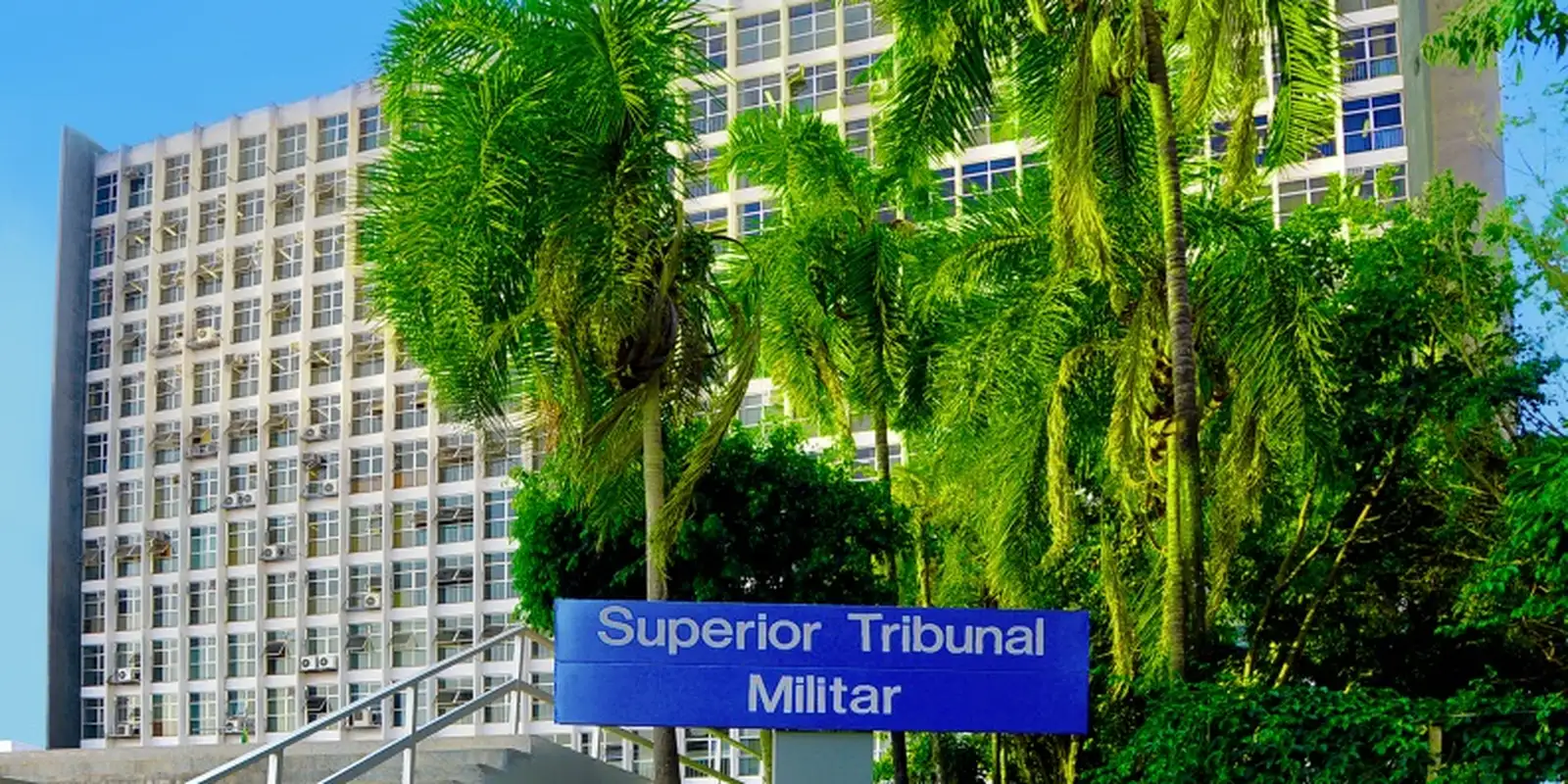 STM deverá julgar perda de patente de Bolsonaro e militares condenados