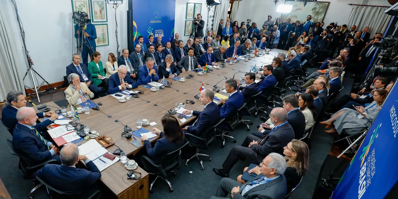Lula tem reuniões bilaterais com presidentes do Panamá e Uruguai