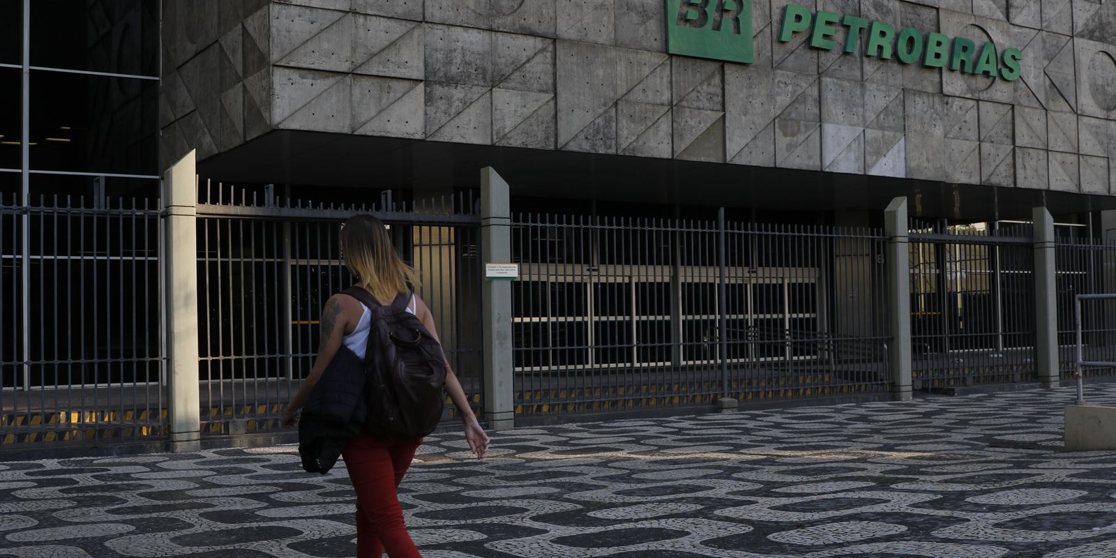 Petrobras diz que pode reduzir impacto da alta do petróleo no Brasil